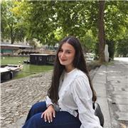 Estudio Educación Primaria en la Universidad, pero también podría ayudar a otros niveles. Soy empática, trabajadora y constante.